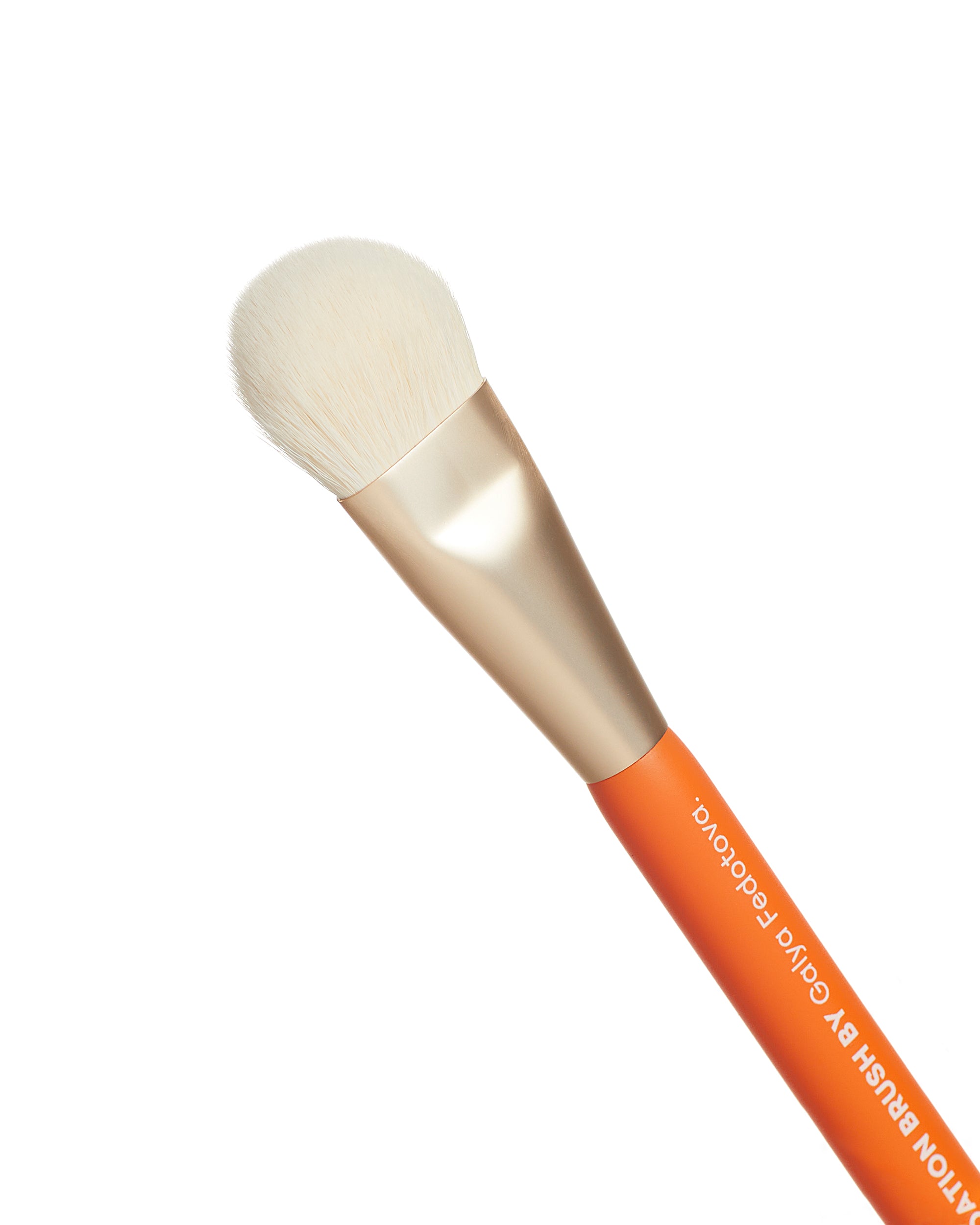 Ultra-soft nano-fibre foundation brush